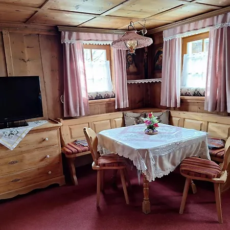 דירה Familie Weissenbach *