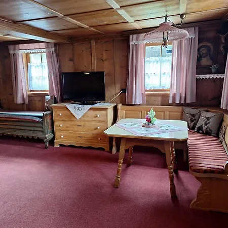 Familie Weissenbach Apartment
