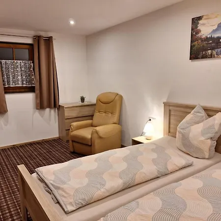 Familie Weissenbach Апартаменты